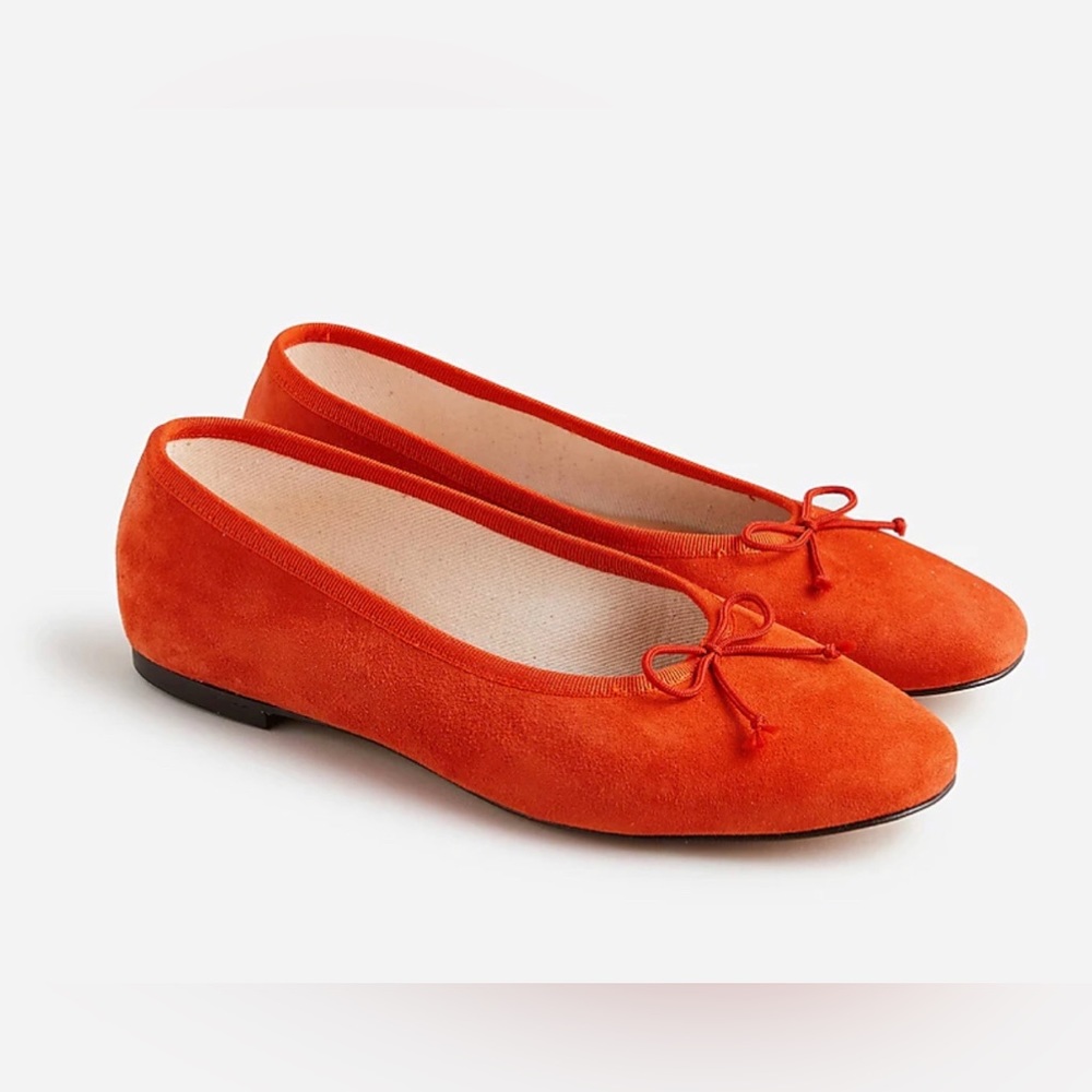 New with price tag / suede